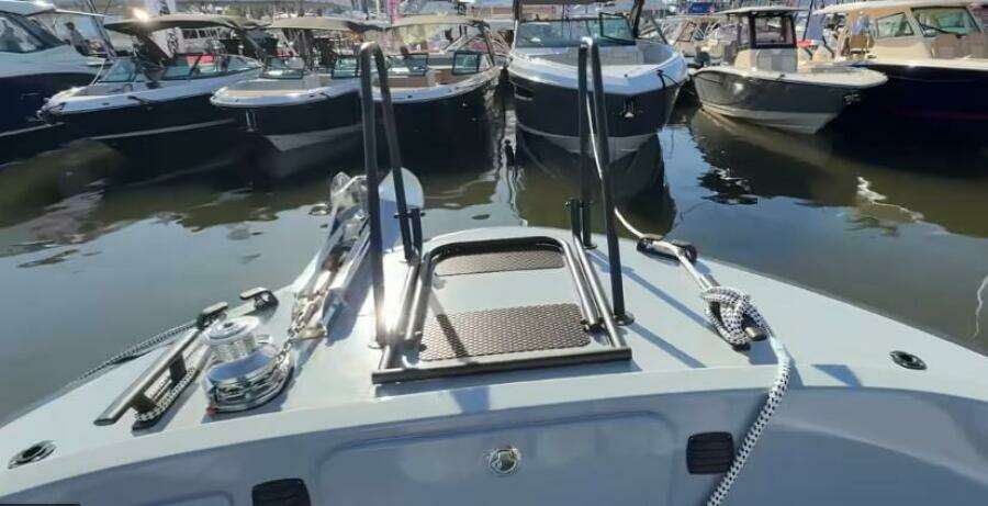 2025 Targa 37 Flybridge