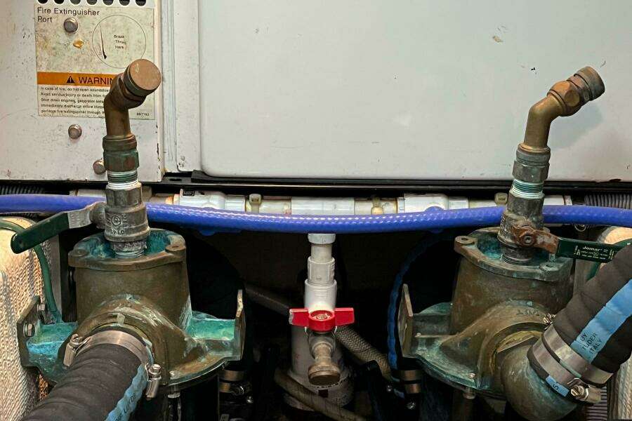 2006 Sabreline 36 Flybridge