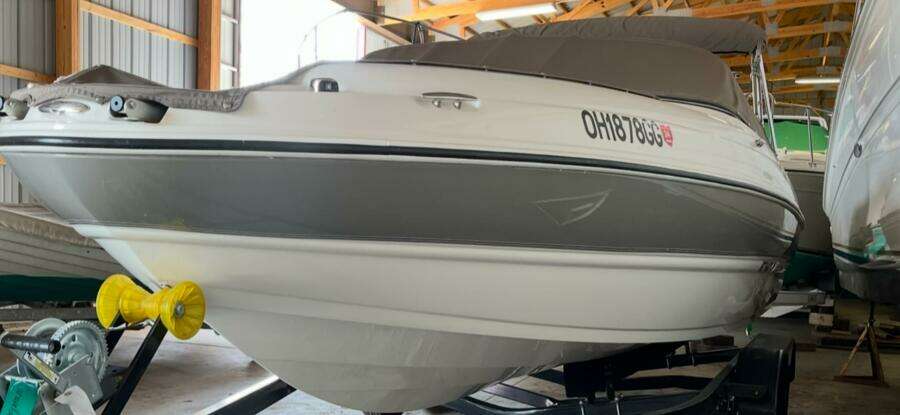 2019 Stingray 208 LS