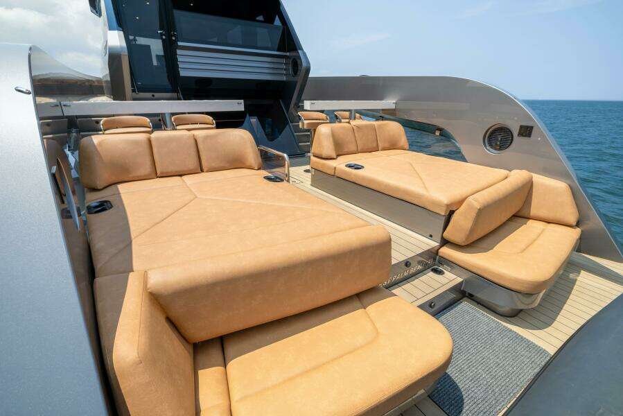 2025 Steeler Bronson 67 Beachclub