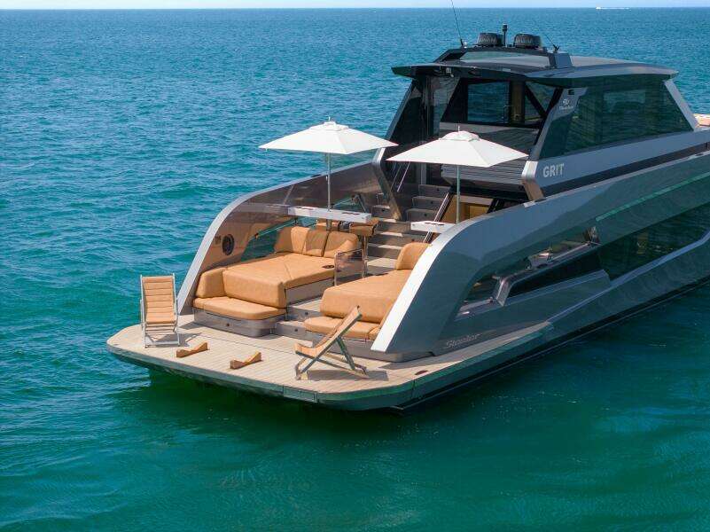 2025 Steeler Bronson 67 Beachclub