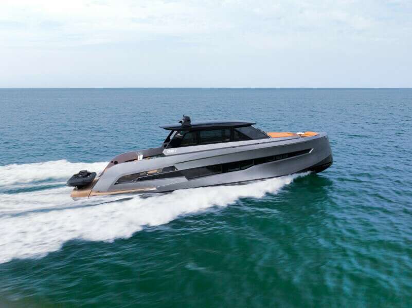 2025 Steeler Bronson 67 Beachclub