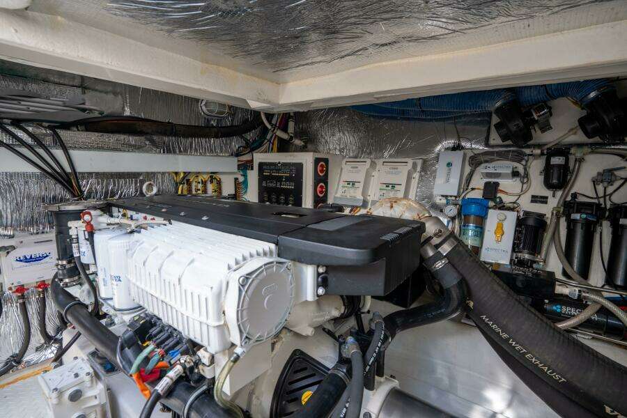 2016 Cruisers Yachts 45 Cantius