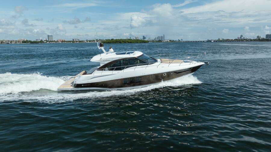 2016 Cruisers Yachts 45 Cantius