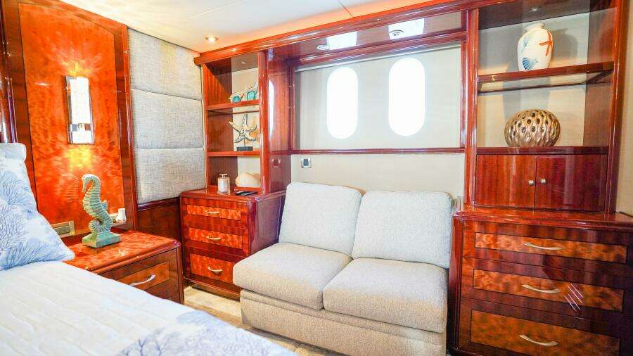 2004 Lazzara Yachts 80 SL