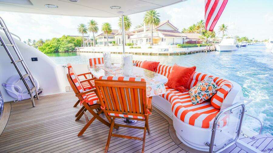 2004 Lazzara Yachts 80 SL