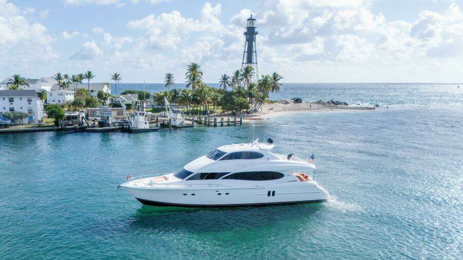 2004 Lazzara Yachts 80 SL
