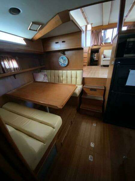 1987 President 41 Double Cabin Motor Yacht