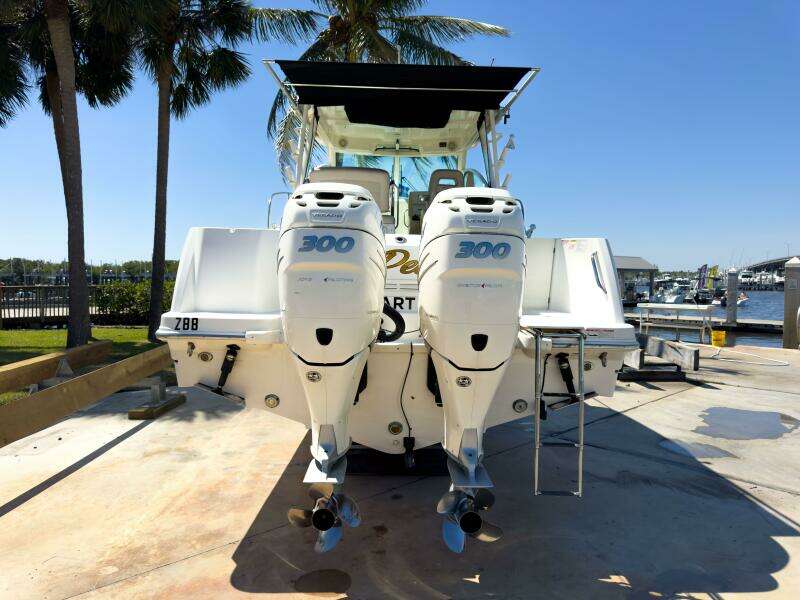 2018 Boston Whaler 315 Conquest