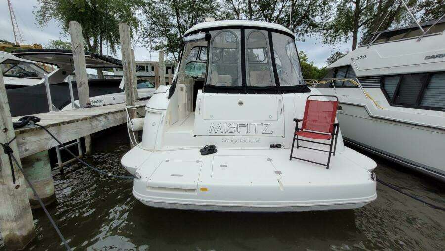2005 Cruisers Yachts 420 Express