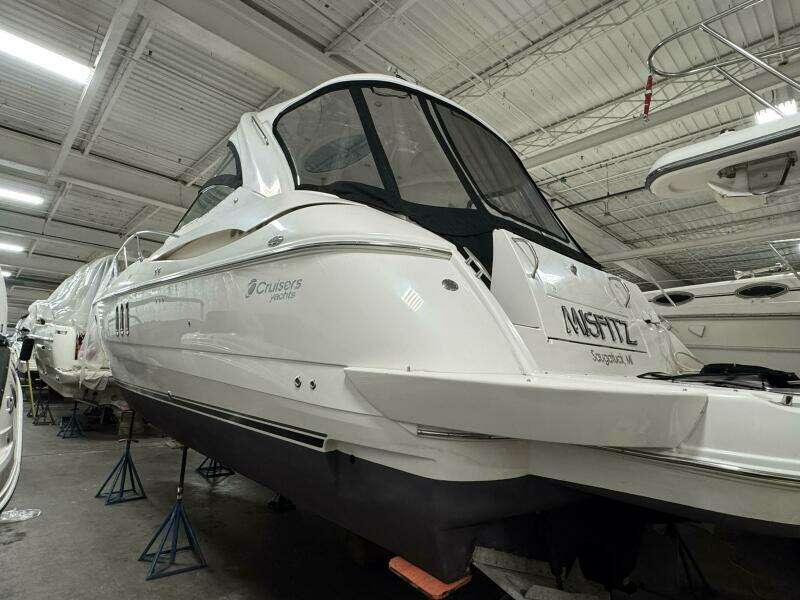 2005 Cruisers Yachts 420 Express