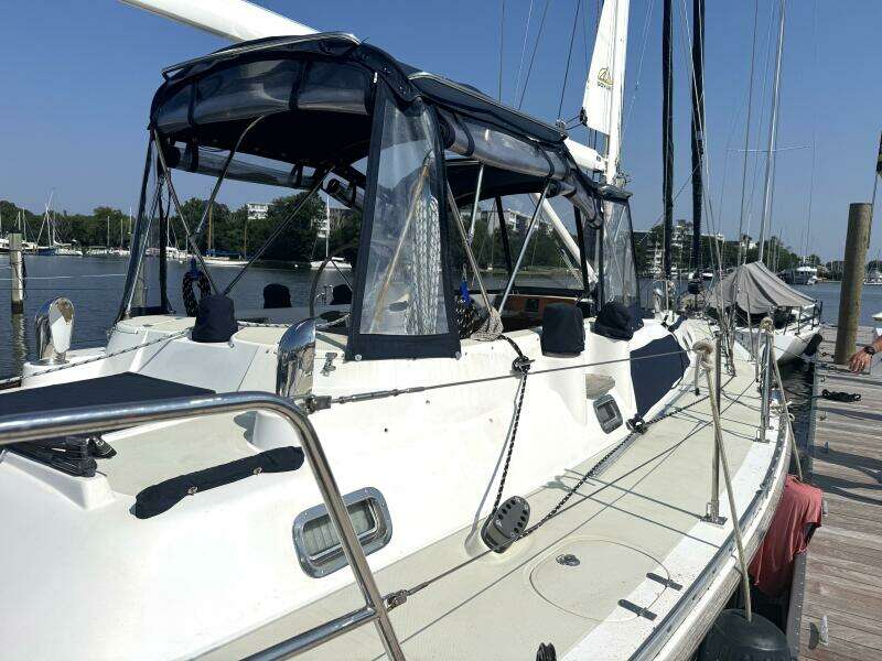 2002 Hylas 46