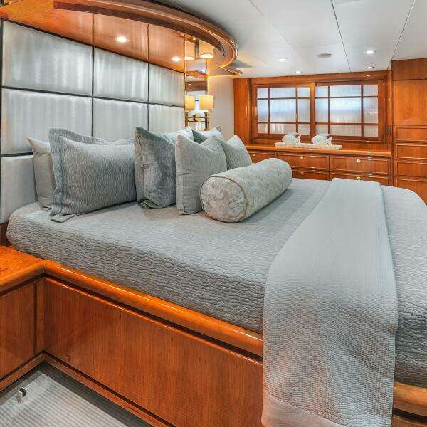 2003 Hargrave Sky Lounge