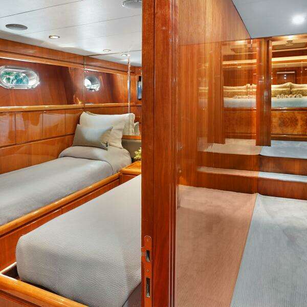 2003 Hargrave Sky Lounge