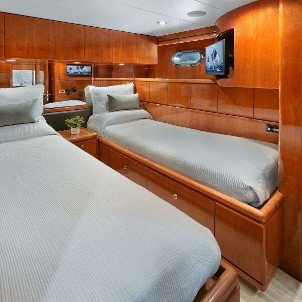 2003 Hargrave Sky Lounge