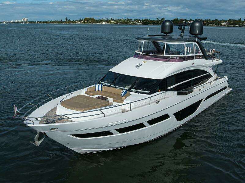 Princess Y78 - Janie II - Profile