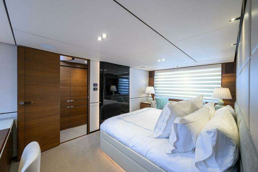 Princess Y78 - Janie II - Stateroom