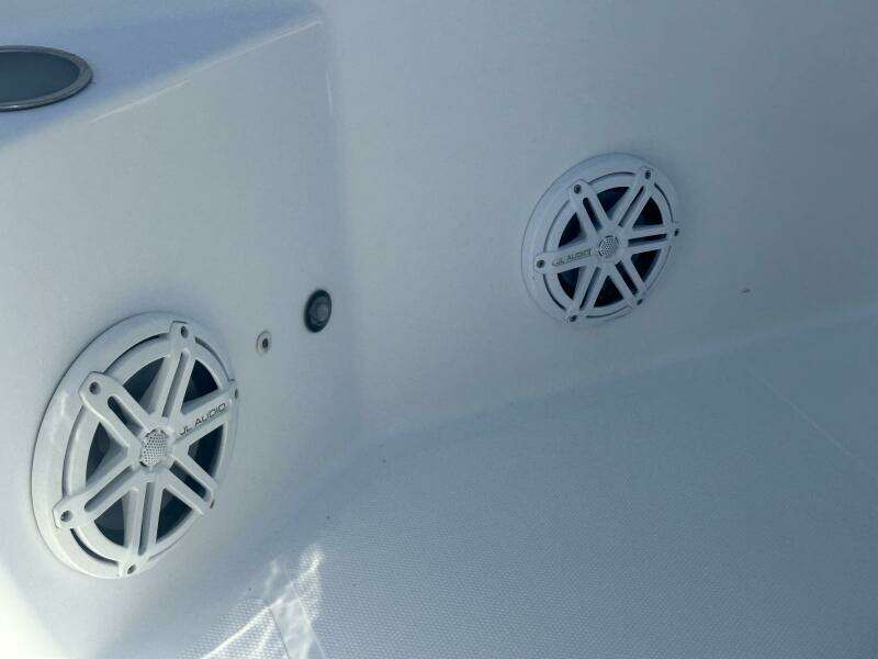 2016 Sea Hunt BX 24 BR