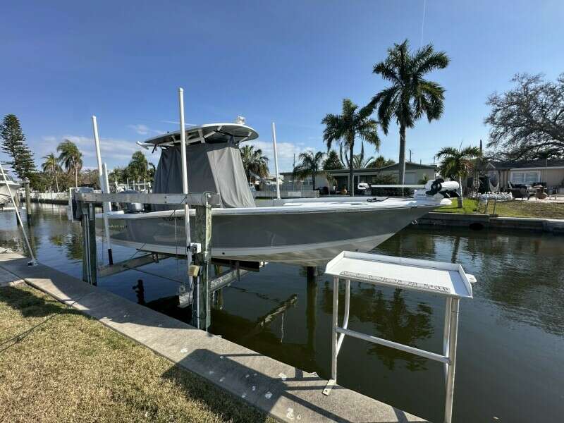 2016 Sea Hunt BX 24 BR