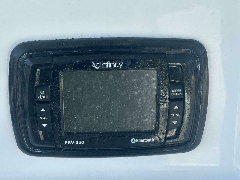 2016 Sea Hunt BX 24 BR