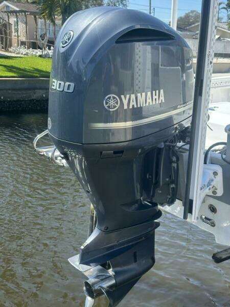 2016 Sea Hunt BX 24 BR