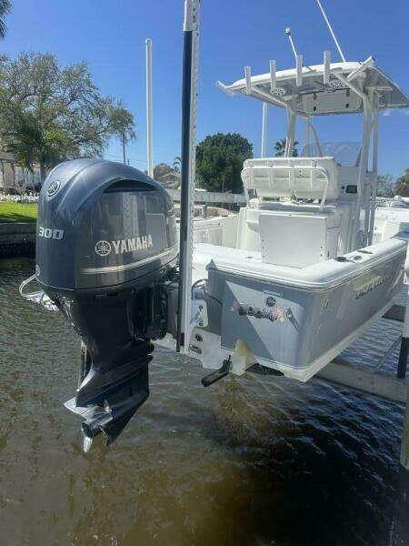 2016 Sea Hunt BX 24 BR