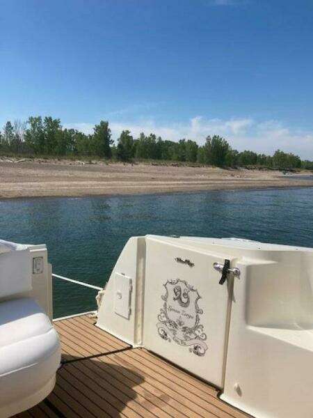 2001 Sea Ray 380 Sundancer