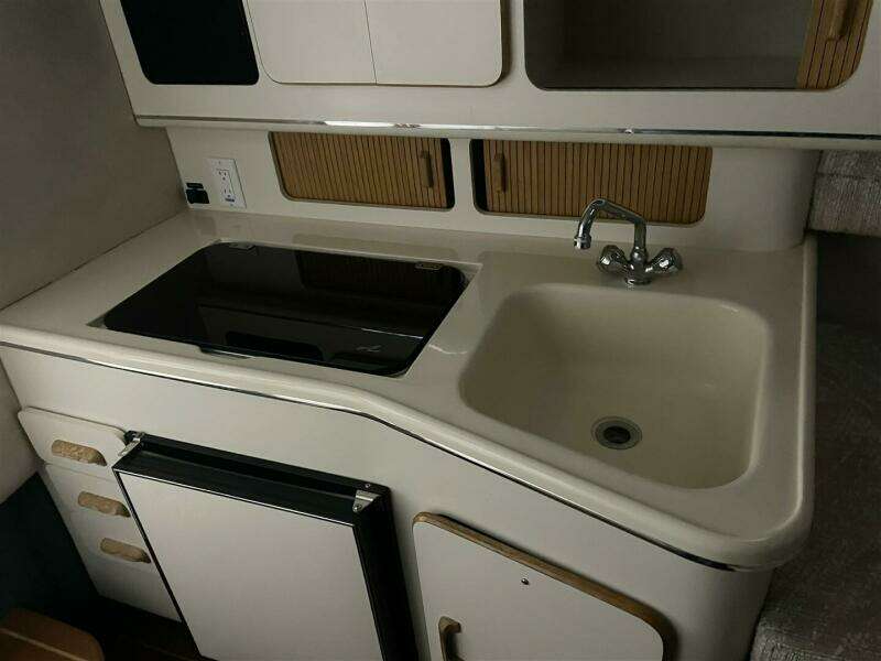 1993 Sea Ray 300 Weekender