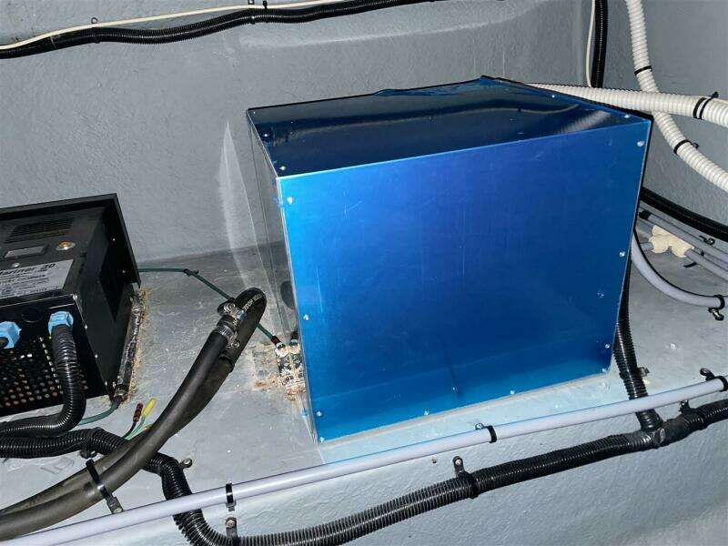 1993 Sea Ray 300 Weekender