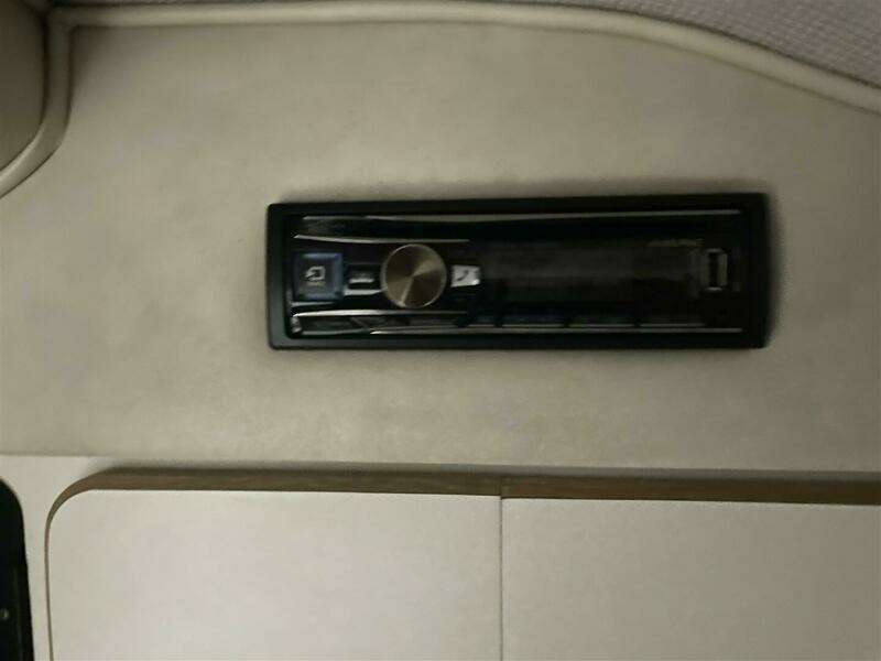 1993 Sea Ray 300 Weekender