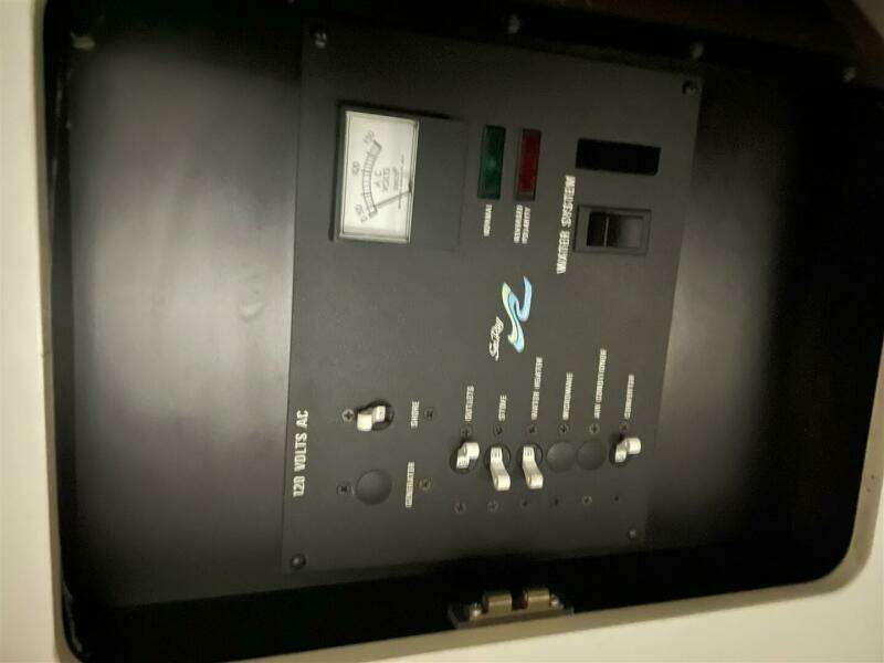 1993 Sea Ray 300 Weekender