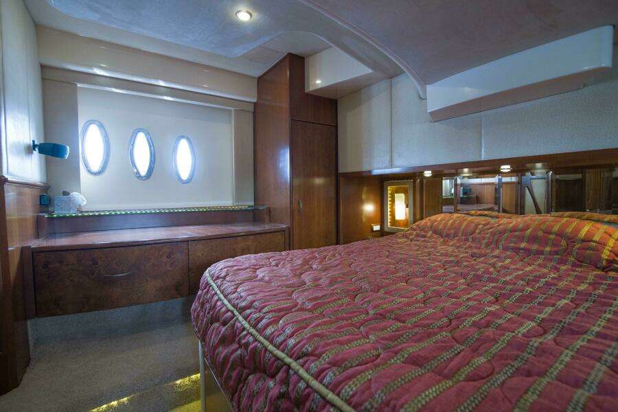 Silverton 52 - Immersed - 