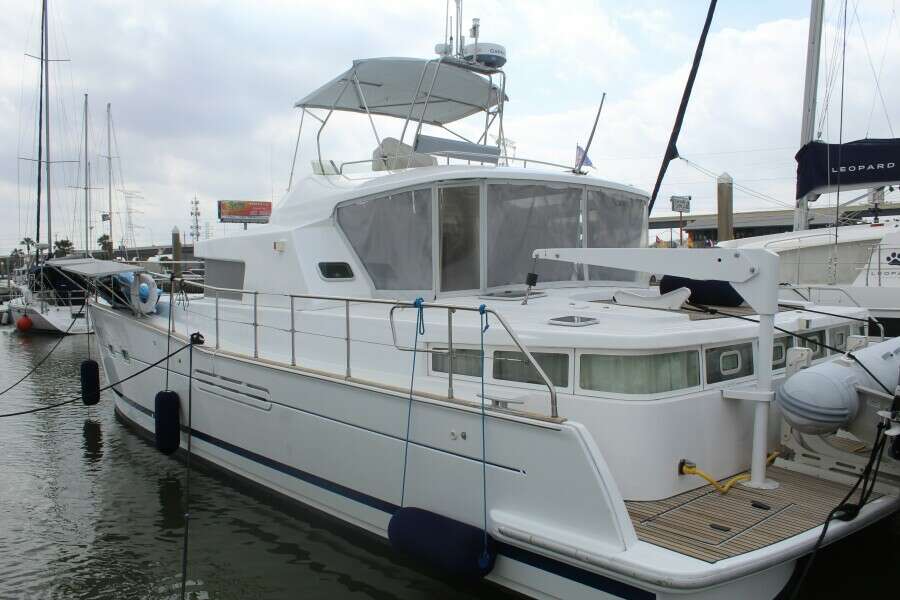 2004 Lagoon 43 Power Cat