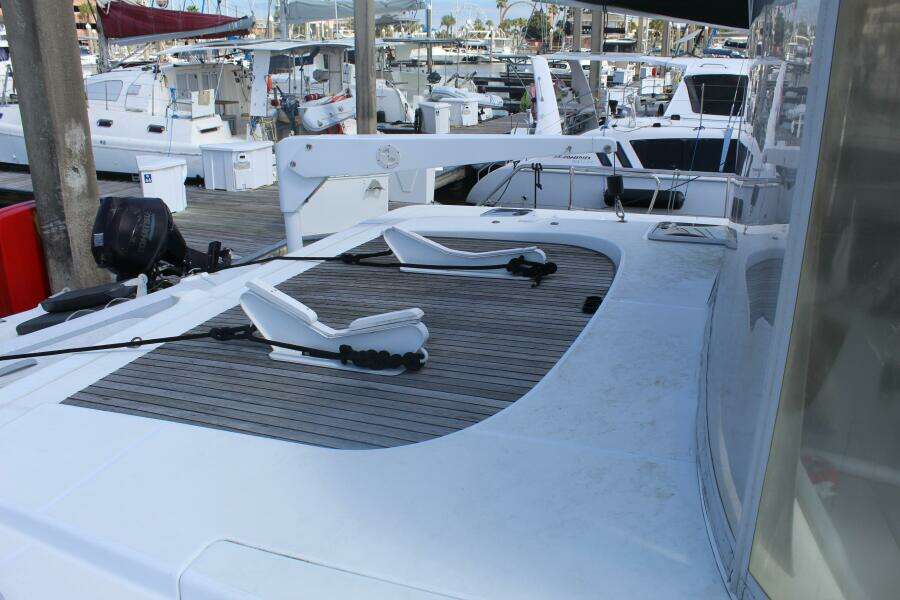2004 Lagoon 43 Power Cat