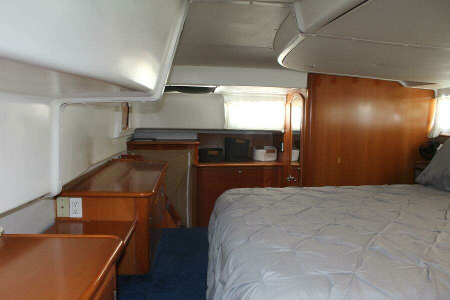 2004 Lagoon 43 Power Cat