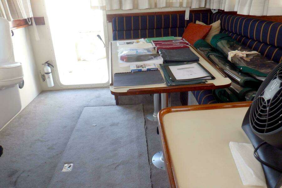 2004 Camano 31 Troll