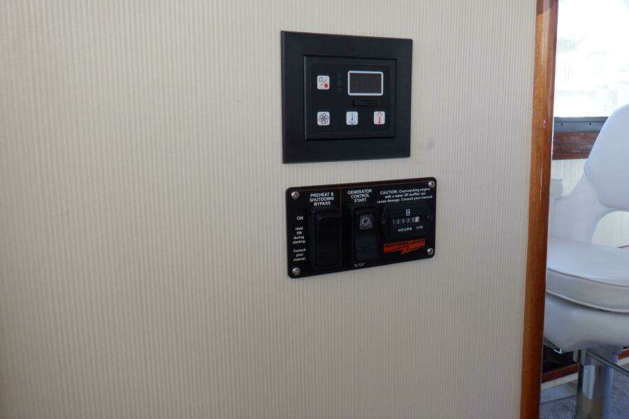 2004 Camano 31 Troll