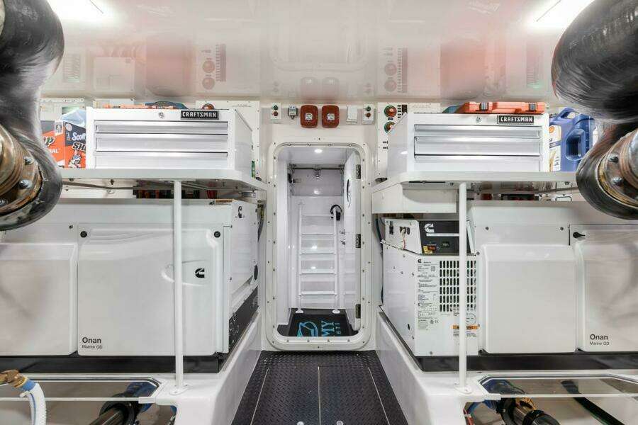 Viking 72 Skybridge - Chelsea -Engine Room