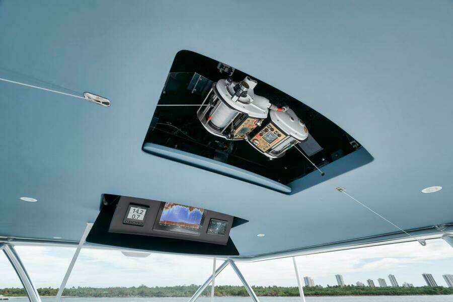 Viking 72 Skybridge - Chelsea -Skybridge