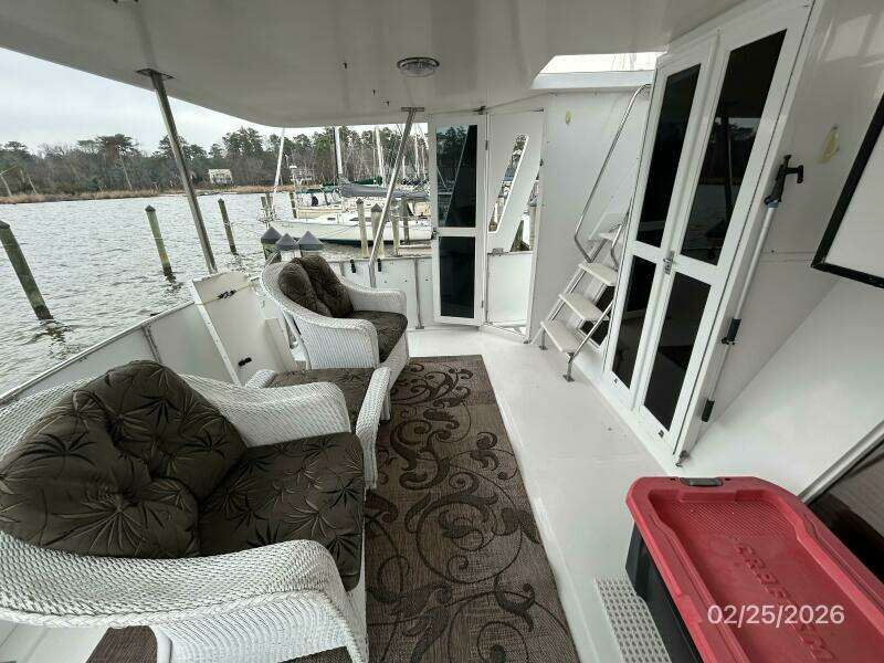 42' Jefferson sundeck port