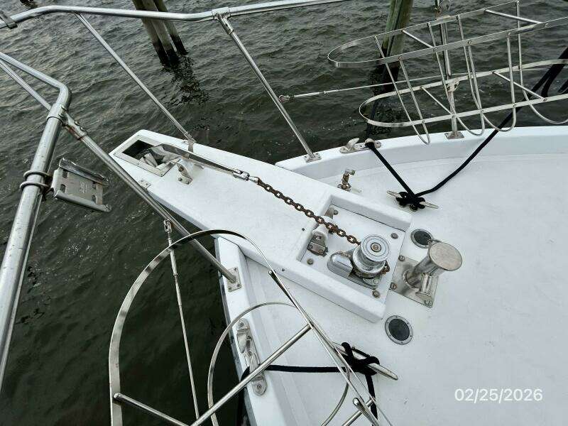 42' Jefferson anchor windlass2