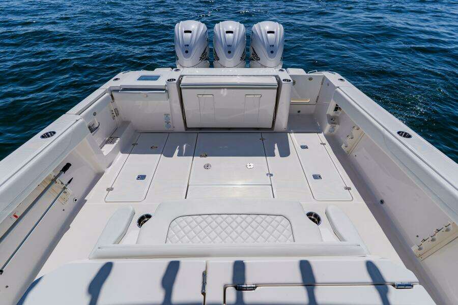 2022 Pursuit S 378 Sport