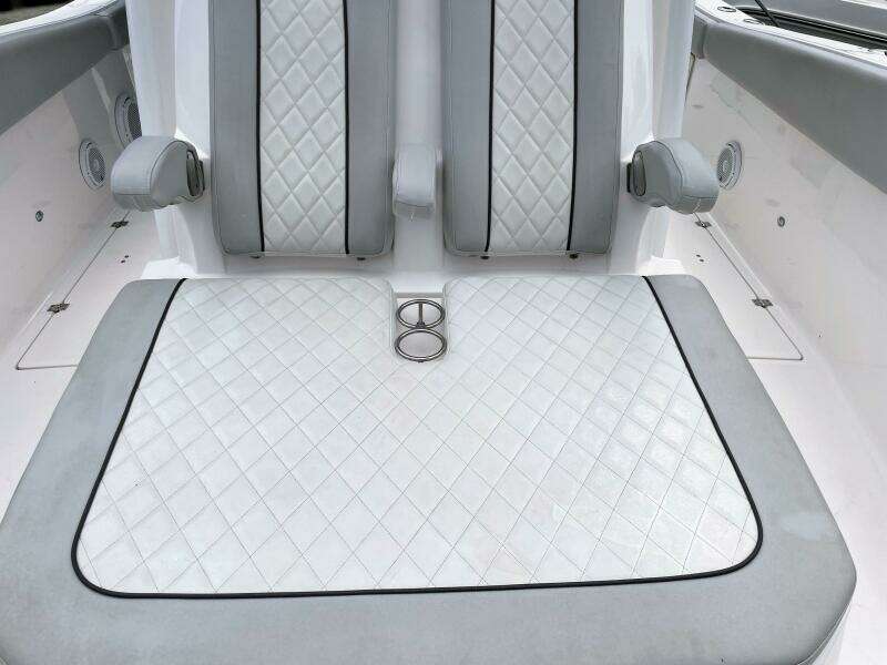 2019 Sea Fox 328 Commander