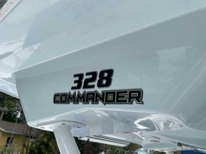 2019 Sea Fox 328 Commander