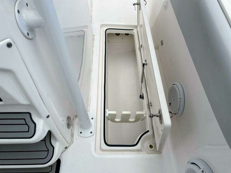 2019 Sea Fox 328 Commander