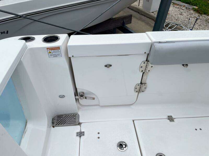 2019 Sea Fox 328 Commander