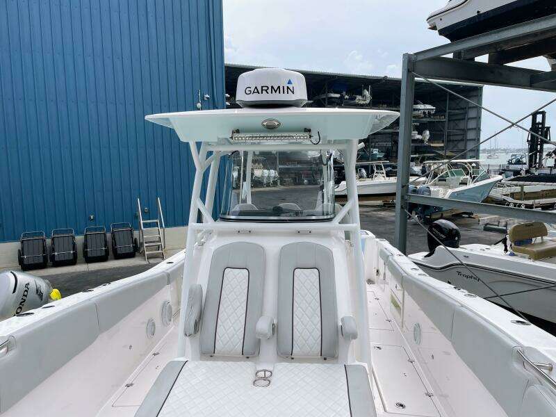 2019 Sea Fox 328 Commander