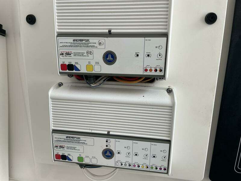 2019 Sea Fox 328 Commander