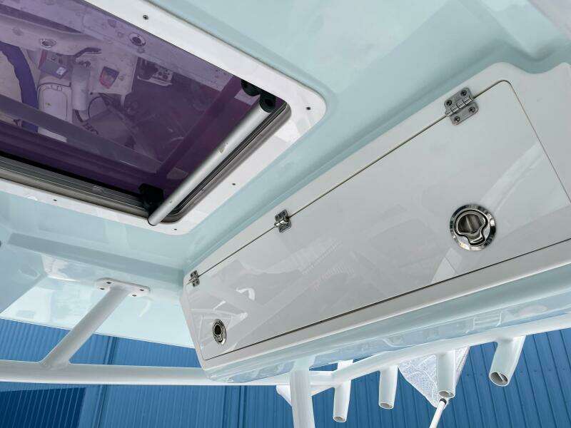 2019 Sea Fox 328 Commander