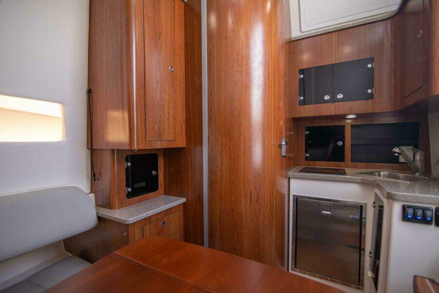 Regulator 41 - Wound Up II - Interior Cabin Galley